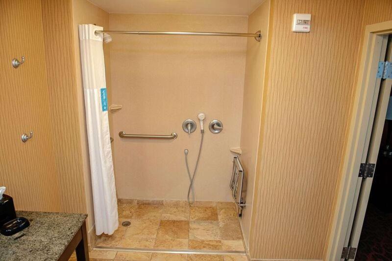 Hampton Inn & Suites Bradenton Downtown Historic District - image 10