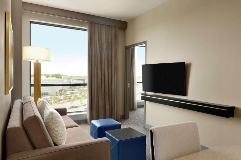 Two-Room King Suite - Non-Smoking image 3