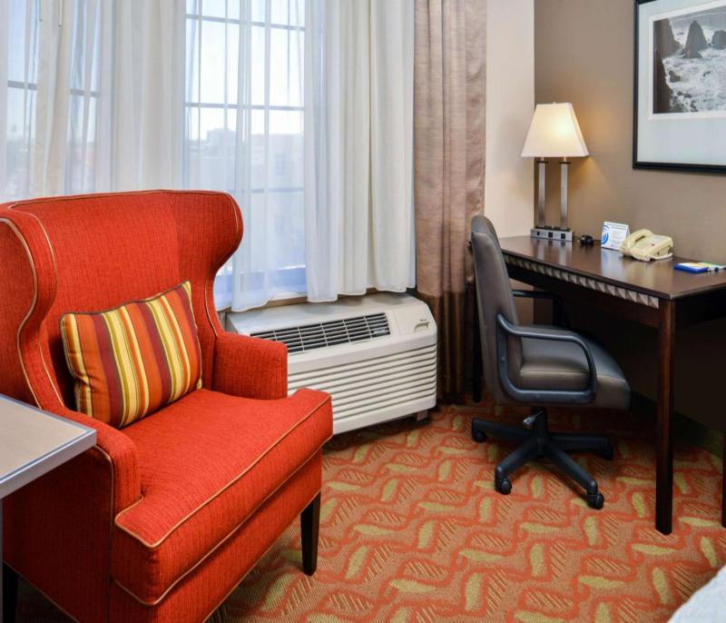 Standard King Room image 1
