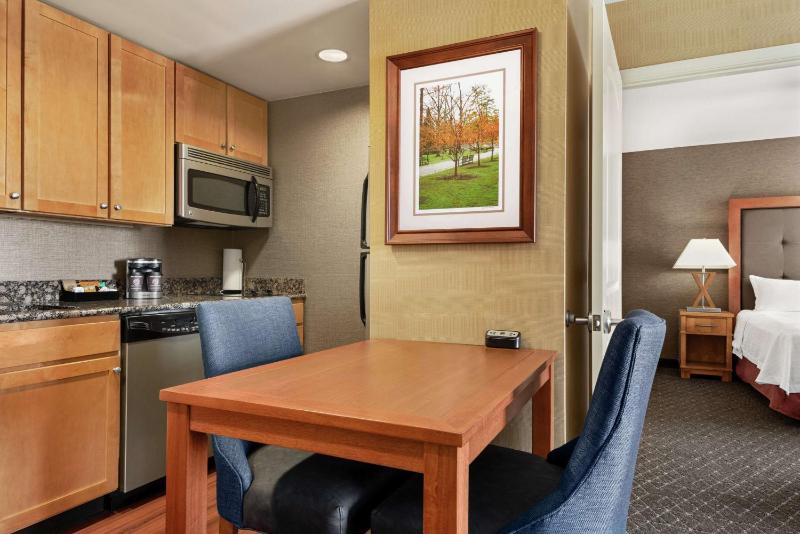 One-Bedroom King Suite image 4