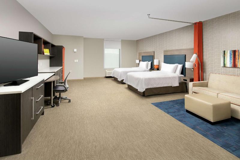 Queen Studio with Two Queen Beds - Mobility Access/Non-Smoking image 1