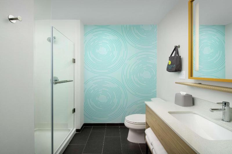 King Room image 2
