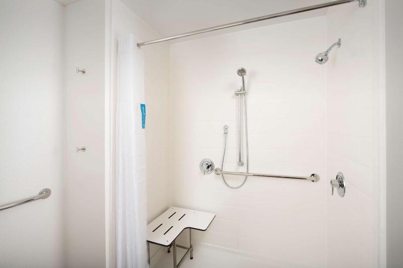 Hampton Inn By Hilton & Suites San Antonio Lackland AFB SeaWorld - image 14