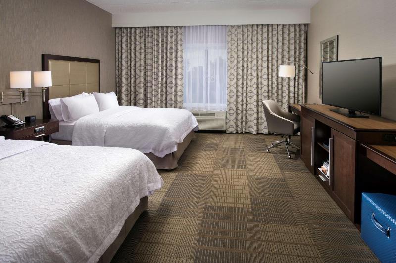 Queen Room with Two Queen Beds - Non-Smoking image 1