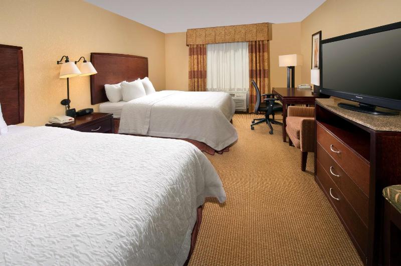Room with Two Queen Beds - Non-Smoking image 1