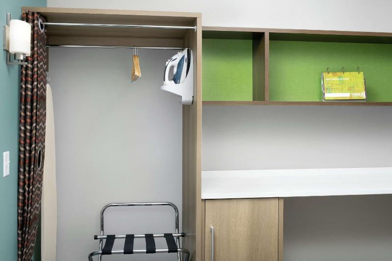 Studio Suite with Two Queen Beds - Hearing Access/Non-Smoking image 2