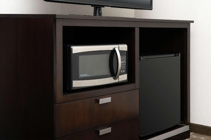 Room with Two Queen Beds - Non-Smoking image 1