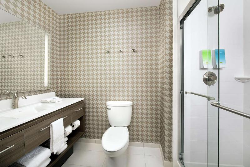 Studio Suite with Two Queen Beds - Hearing Access/Non-Smoking image 2