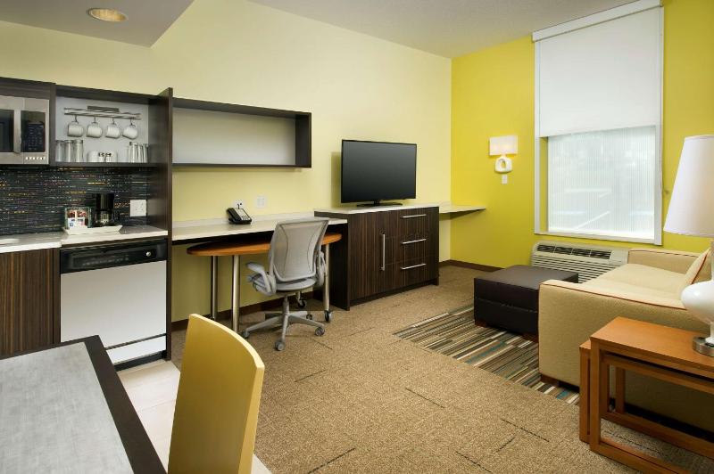One-Bedroom King Suite - Non-Smoking image 4