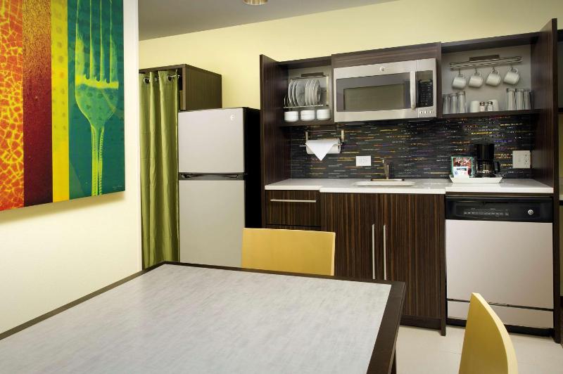 One-Bedroom King Suite - Non-Smoking image 3