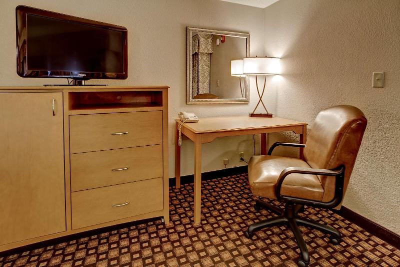 King Room - Mobility Access/Non-Smoking image 3