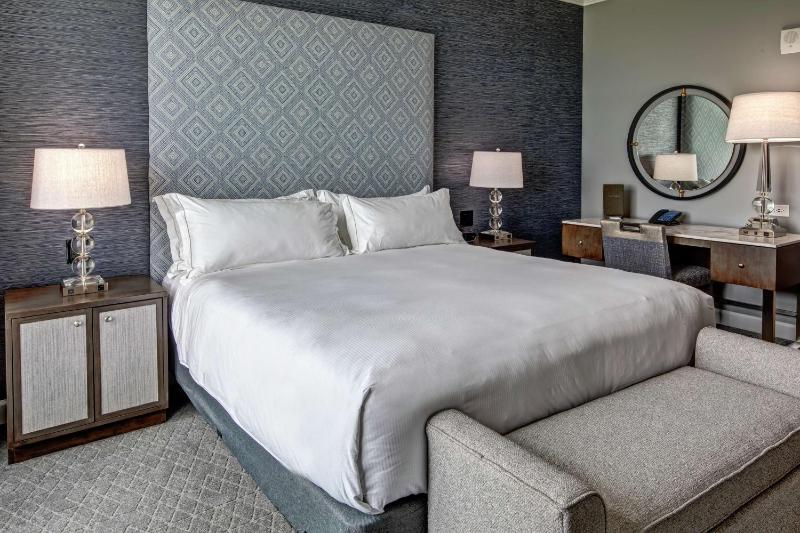 King Room image 4