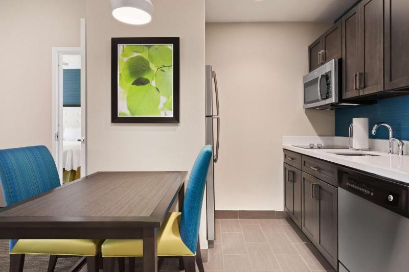 One-Bedroom King Suite - Non-Smoking image 3
