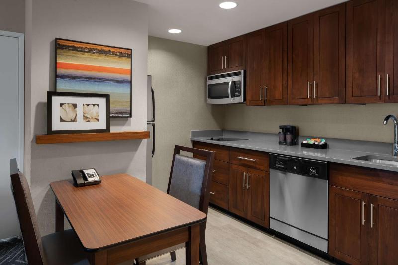 One-Bedroom Corner King Suite - Non-Smoking image 4