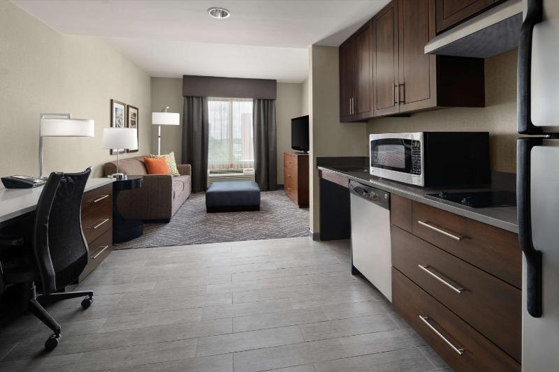 One-Bedroom Queen Suite with Two Queen Beds - Non-Smoking image 3
