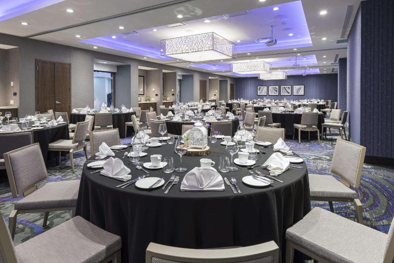 Hilton Garden Inn Ottawa Downtown - image 12