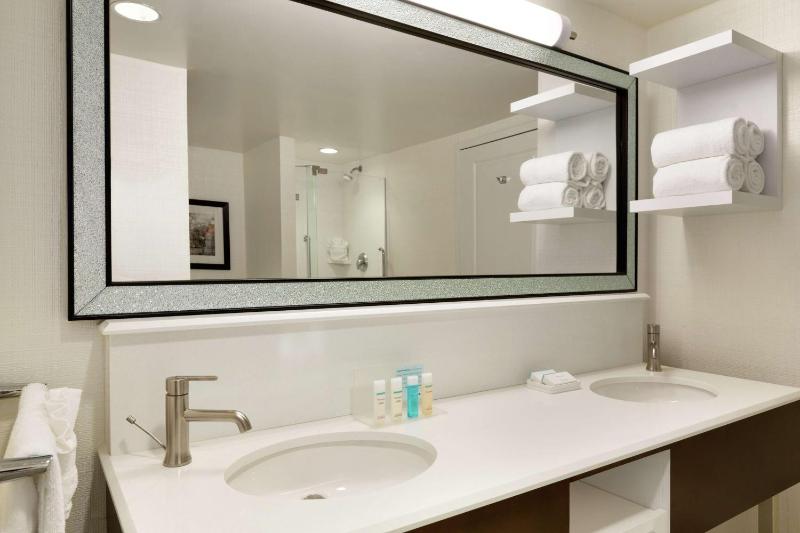 King Suite image 2