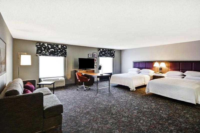 Queen Studio Suite with Two Queen Beds and Sofa Bed - Non-Smoking image 1