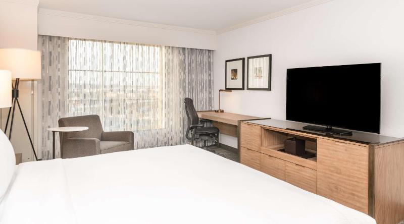 King Room image 3
