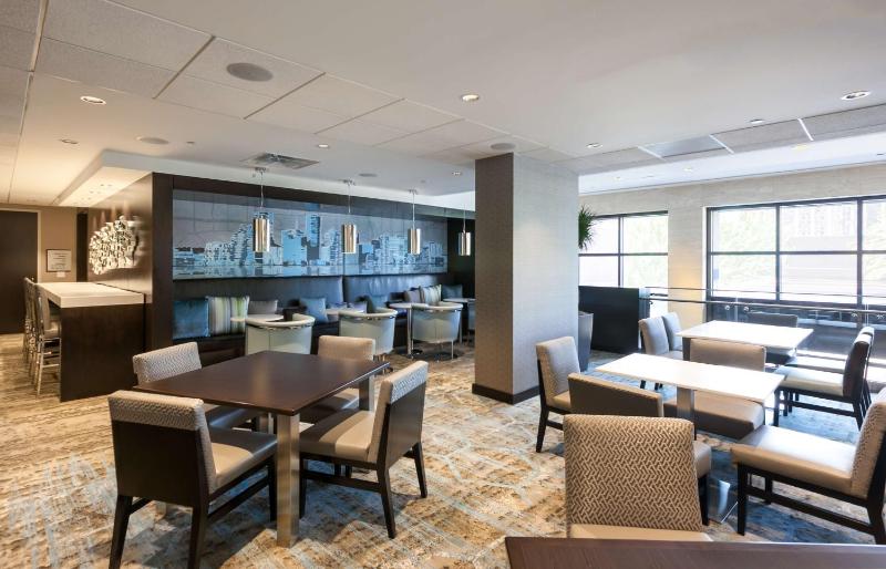 DoubleTree by Hilton Hotel & Suites Houston by the Galleria - image 15