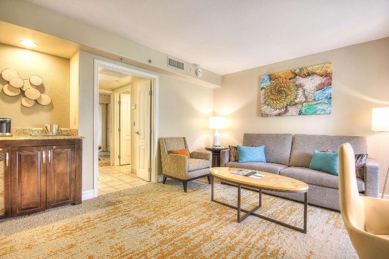One-Bedroom Suite, 2 Queen Beds image 4