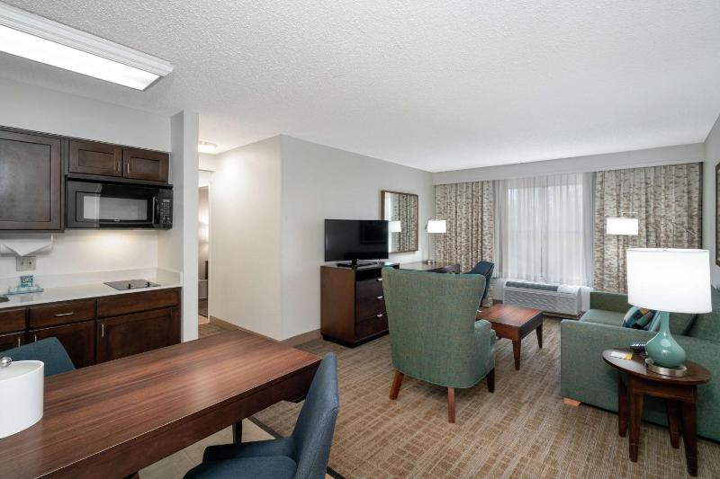 One-Bedroom King Suite with Kitchen - Non-Smoking  image 3