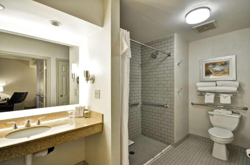 Homewood Suites By Hilton Phoenix-Biltmore - image 19