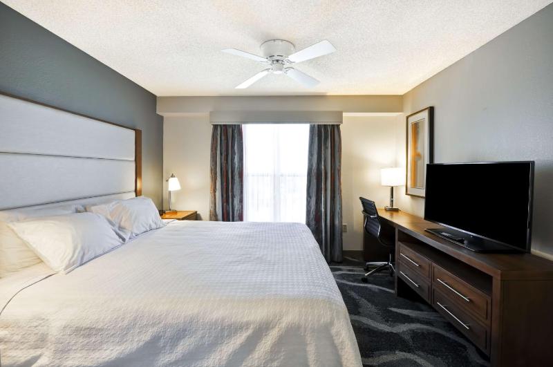 Homewood Suites By Hilton Phoenix-Biltmore - image 5