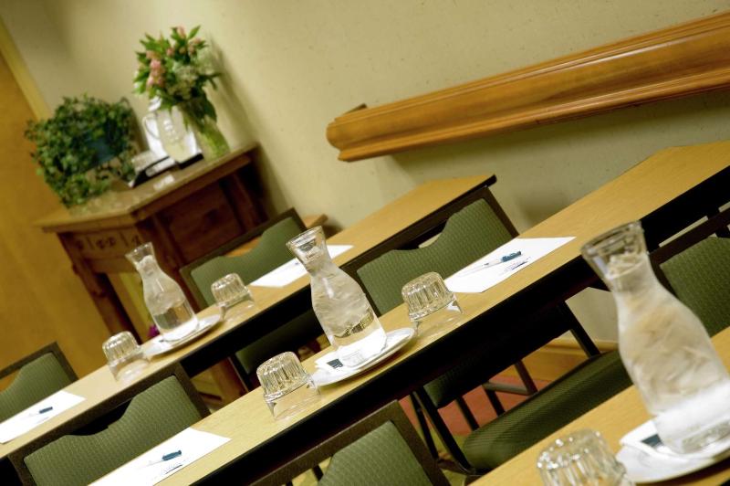 Homewood Suites By Hilton Phoenix-Biltmore - image 4