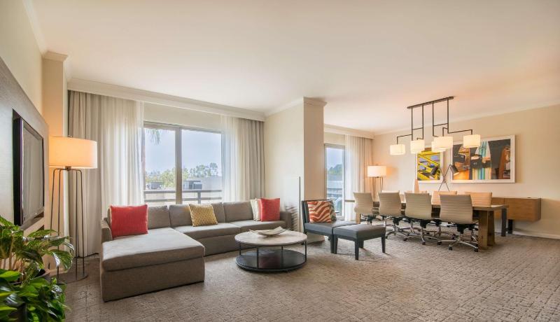 DoubleTree By Hilton San Diego Mission Valley - image 11