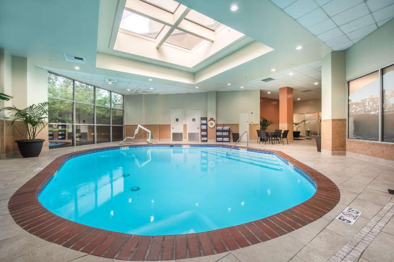 Embassy Suites By Hilton Hotel Seattle-Tacoma International Airport - image 6