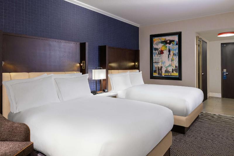 Queen Room with Two Queen Beds image 3
