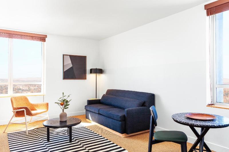 Apartment Suite image 2