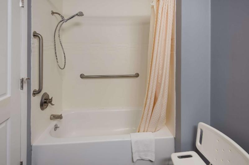 King Room - Disability Access/Non-Smoking image 2
