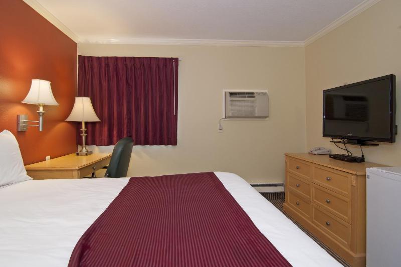 Queen Room - Non-Smoking image 4