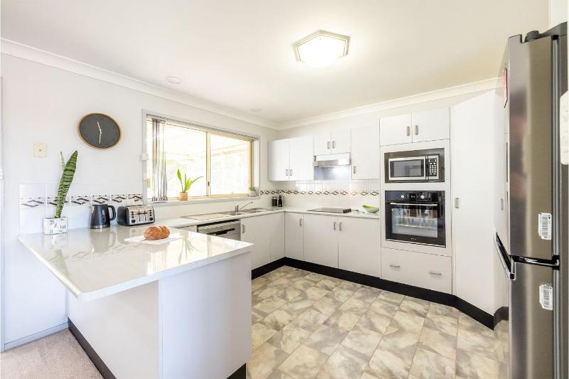 124 Rocky Point Rd - pet friendly air con Wi-Fi high chair and Cot - image 12