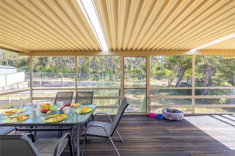 124 Rocky Point Rd - pet friendly air con Wi-Fi high chair and Cot - image 18