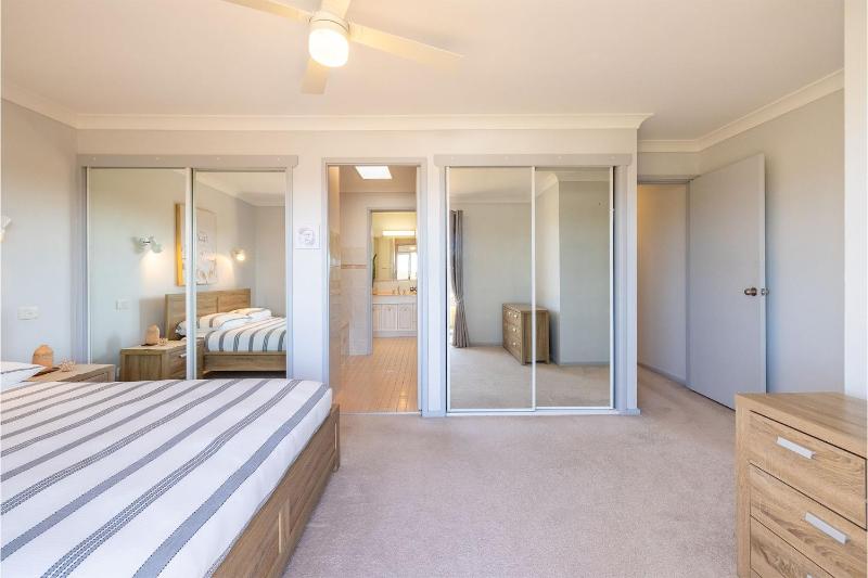 124 Rocky Point Rd - pet friendly air con Wi-Fi high chair and Cot - image 22