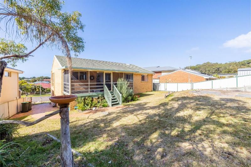 124 Rocky Point Rd - pet friendly air con Wi-Fi high chair and Cot - image 6
