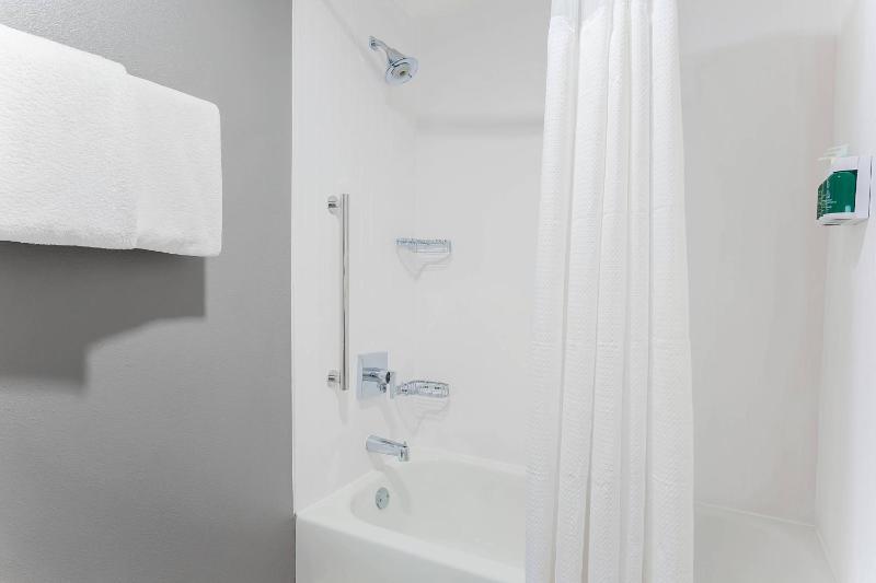 Courtyard by Marriott Tampa Brandon - image 22
