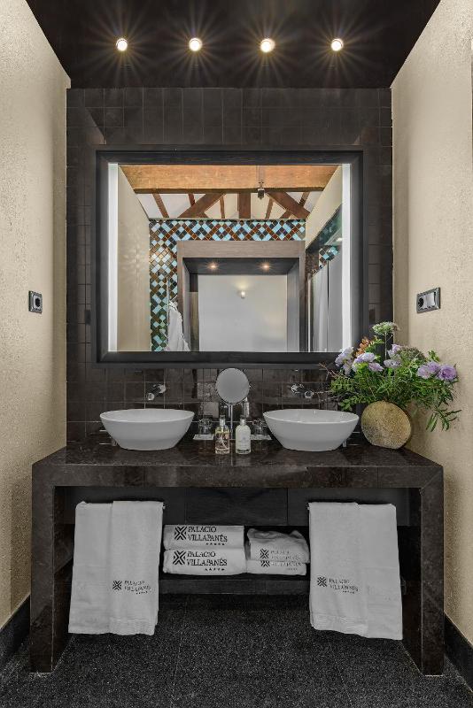 CoolRooms Palacio Villapanes 5 GL - image 5
