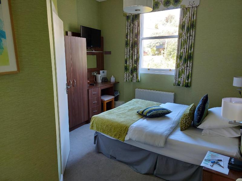 Single Room image 4