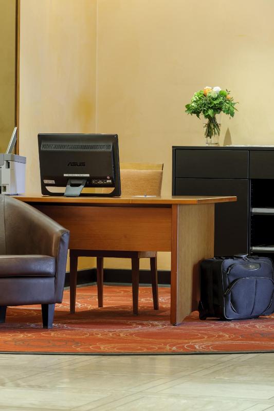 Standard Single Room image 3