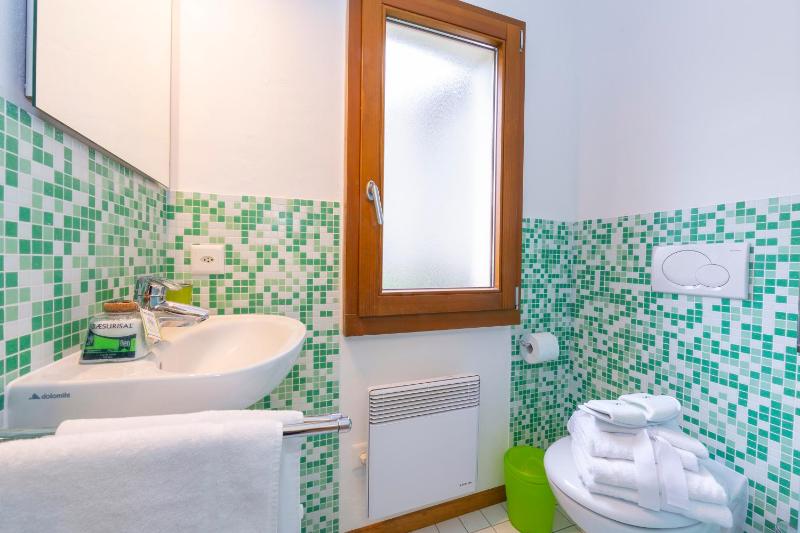 Casa Gialla Lake Lugano Townhouse for 5 - Happy Rentals - image 14