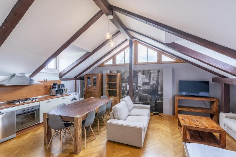 Janáčkovo nábřeží 19 - Riverside Residence Images