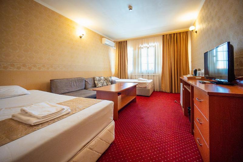 Junior Suite with Balcony - Free Relax Zone image 4