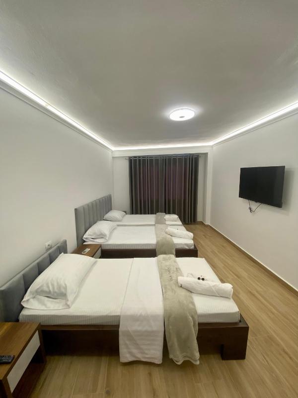 Vila Fatos Qama - image 4
