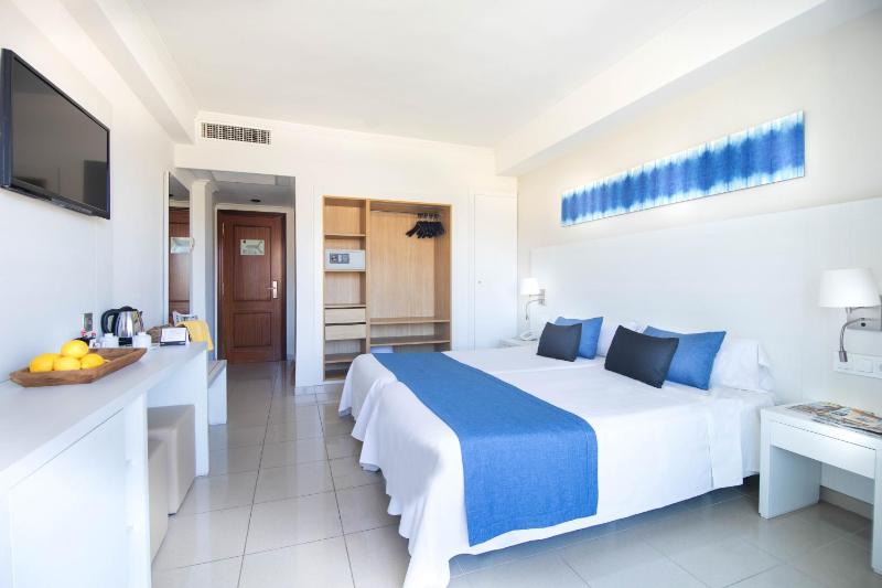 Double Room image 1