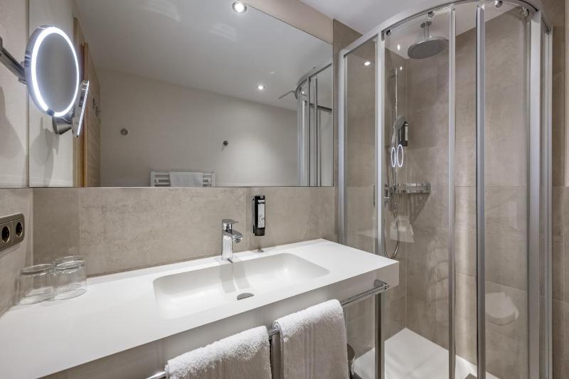 Family Apartment with One Bedroom and Balcony image 1