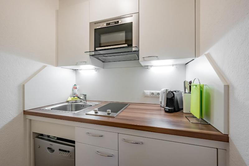 Family Apartment with One Bedroom and Balcony image 3